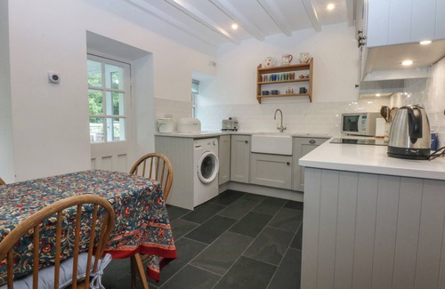 Dolwyddelan Cottage | CHANDOS, pet friendly, with open fire in Dolwyddelan