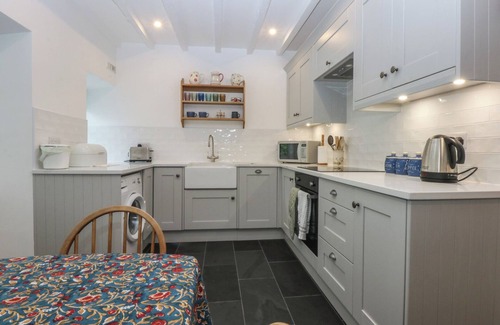 Dolwyddelan Cottage | CHANDOS, pet friendly, with open fire in Dolwyddelan