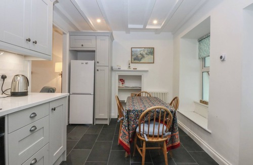 Dolwyddelan Cottage | CHANDOS, pet friendly, with open fire in Dolwyddelan