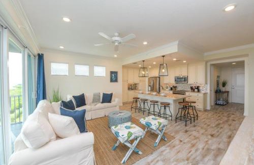 Whitney Beach House | Changes in Latitude 403