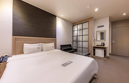 Jinhae-daero Hotel | Changwon Jinhae CN