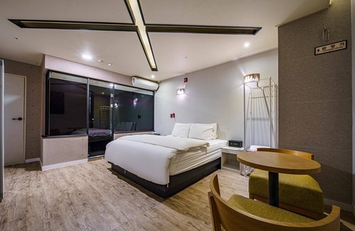 Sangnam-dong Hotel | Changwon The View Hotel