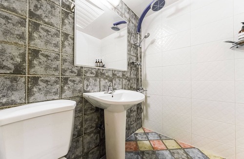 Changwon Hotel | Changwon Yongho-dong Cafe