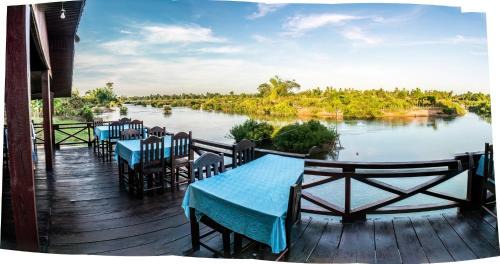 Don Khon House | Chanhthida Guesthouse and The River Front Restaurant