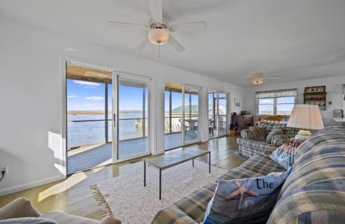 Chincoteague House | Channel View Cottage