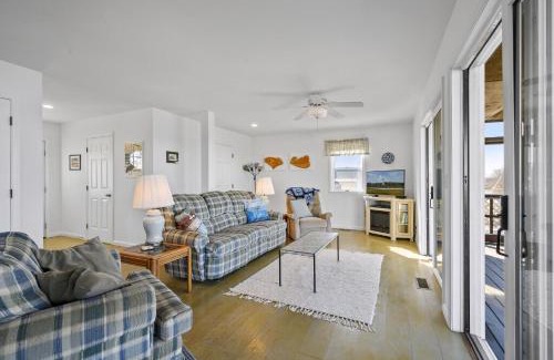 Chincoteague House | Channel View Cottage