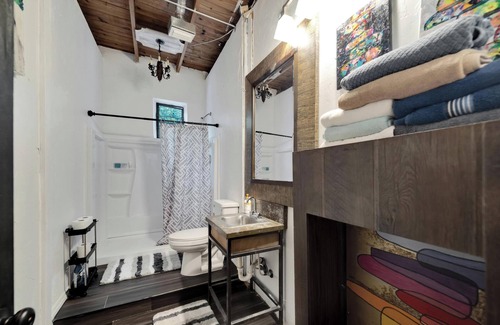 Channel District House | Channelside Charm - Downtown - Private Studio