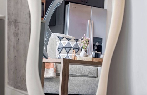 Channel District Apartment | Channelside:Steps to DT, Amalie Arena, Conventions