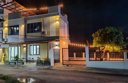 Vang Vieng Hotel | ChanthaSouk Vang Vieng Entire Villa
