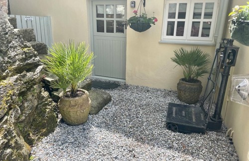 Stenalees Apartment | Chapel Annex-cosy property, near Camel Trail, Bodmin - sleeps 2