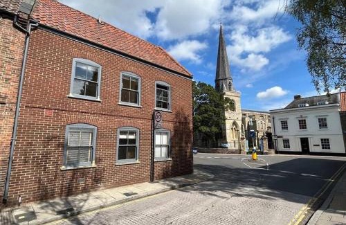 King's Lynn House | Chapel Houses, A collection of three townhouses A central collection that sleeps 10