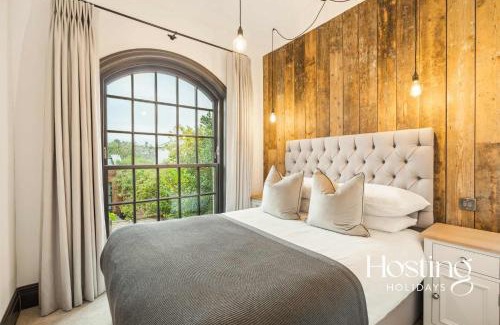 Henley Apartment | Chapel Loft - Brand New With Parking
