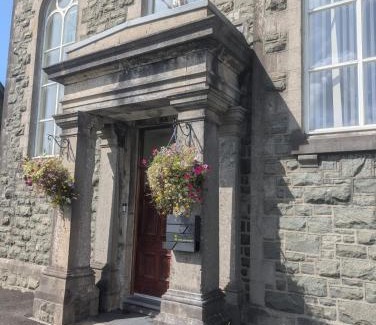 Penrhyndeudraeth House | Chapel Nazareth