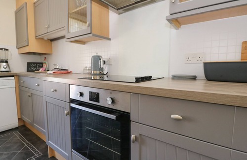Bowness-on-Windermere Cottage | CHAPEL REST, family friendly in Bowness-On-Windermere