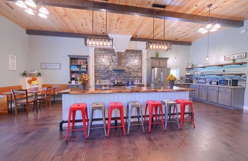 Logan Cabin | Chapel Valley Lodge - Unique, in the Hocking Hills