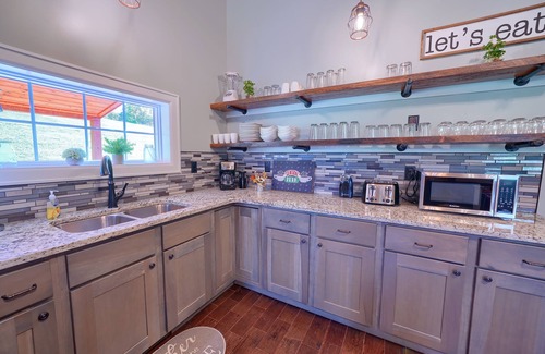 Logan Cabin | Chapel Valley Lodge - Unique, in the Hocking Hills