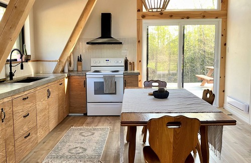 L'Anse-Saint-Jean Cabin | Chapella A Frame
