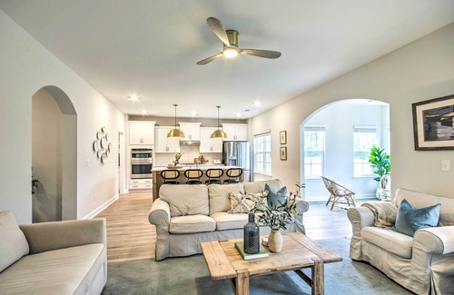 Chapin House | Chapin Vacation Rental ~ 11 Mi to Lake!