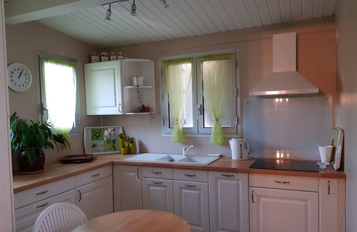 Saint-Didier-sous-Aubenas Cottage | Charming house of full foot in garden