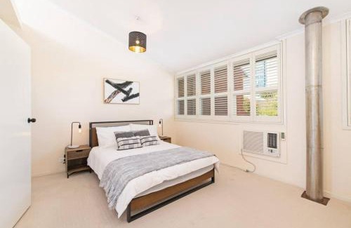 Adelaide Central Business District House | Character and Charm 3BR home with free wine