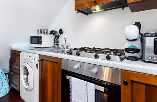 Walpole Apartment | Character and Style Studio - Sleeps 3