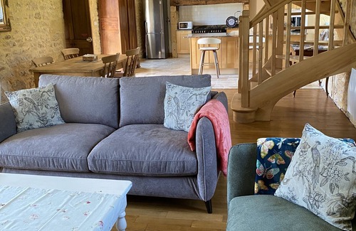 Vezac House | Character house, private heated pool, air conditioning, 5 minute drive to Sarlat