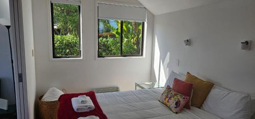 Palm Beach Apartment | Character Seaview Chalet 17 by Palm Beach Chalets