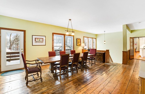 Manchester House | Characterful, dog-friendly home with fast WiFi, wood stove, foosball, & W/D
