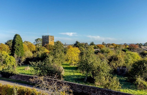Ilmington Cottage | Characterful dog friendly holiday cottage with wood burning stove - July Cottage