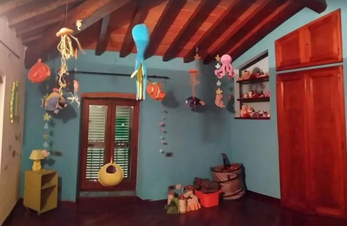Tuoro sul Trasimeno Villa | Characteristic rustic-style cottage near the town center and the lake.