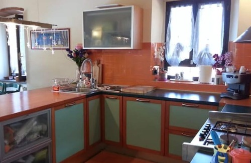 Tuoro sul Trasimeno Villa | Characteristic rustic-style cottage near the town center and the lake.