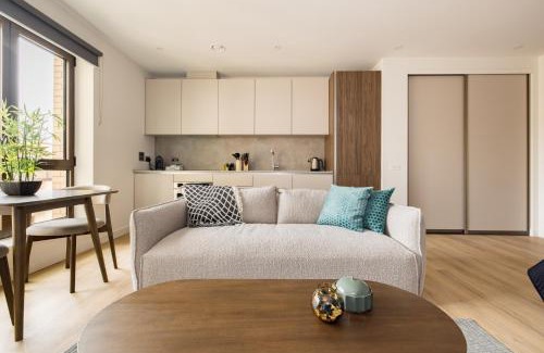London Borough of Ealing Apartment | Charles Hope London Greenford