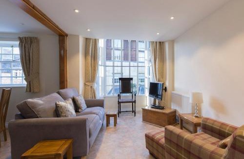 Winchcombe Apartment | Charles I