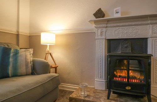 Charmouth House | Charleston Cottage
