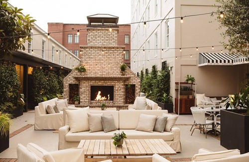 Charleston Historic District Apartment | Charleston Suite | 2 King Beds + Luxe Interiors