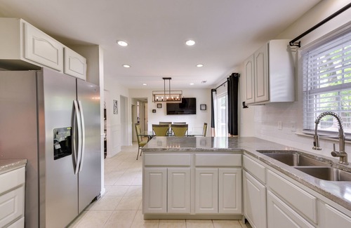 West Ashley House | Charleston Vacation Rental with Yard!