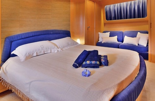 Arzachena Boat Rental | Charlie Blue Yacht - your unforgettable vacation