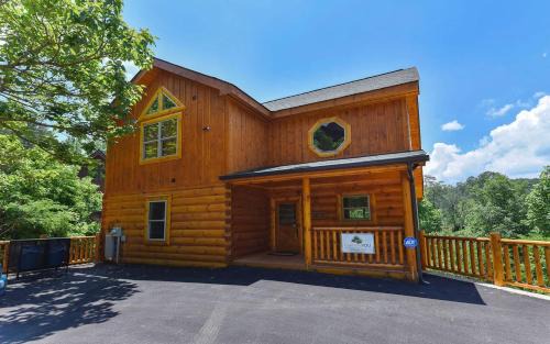 Sevierville Villa | Charlie Browns Cabin