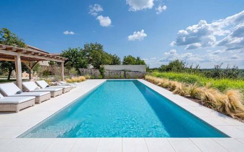 Radovani Villa | Charlotta
