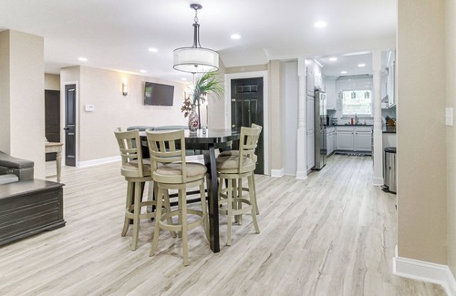 Wesley Heights House | Charlotte Home w/Yard - Near Spectrum Center!