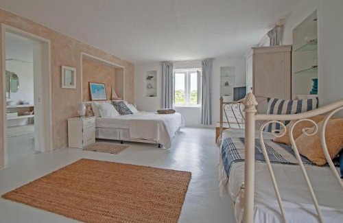 Still Bay Apartment | Charlotte House