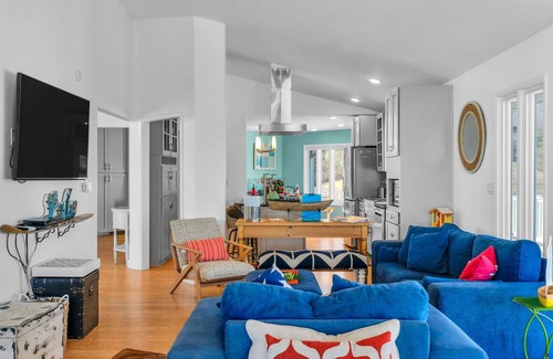 York House | Charlotte Lux Lake House Private Peninsula, Hot Tub & Beach, Wheelchair access