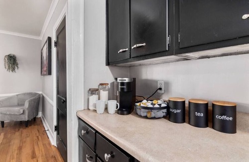 South Hyde Park Apartment | Charlotte's Escape 2BD/BT Fast Wi-Fi Easy Access