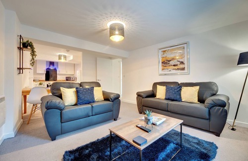 Newcastle-upon-Tyne Apartment | Charltons Bonds Apartments - By Week2Week