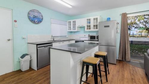 Bongaree House | Charm and Comfort in this Ground floor unit with water views! Welsby Pde, Bongaree