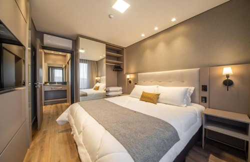 Gramado Hotel | Charming hotel with fitness room and AC in delightful Jardim Bela Vista Gramado