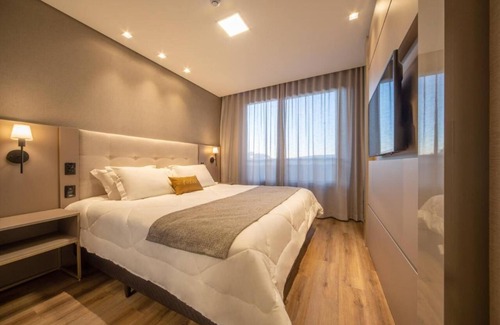 Gramado Hotel | Charming hotel with fitness room and AC in delightful Jardim Bela Vista Gramado