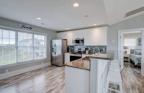 Surf City House | Charm Getaway - Oceanfront family home in a quiet stretch of Surf City !