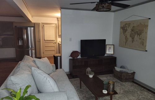 Houston County House | Charm Meet Convenience 3-bedroom house in Bonaire with WiFi on a large lot