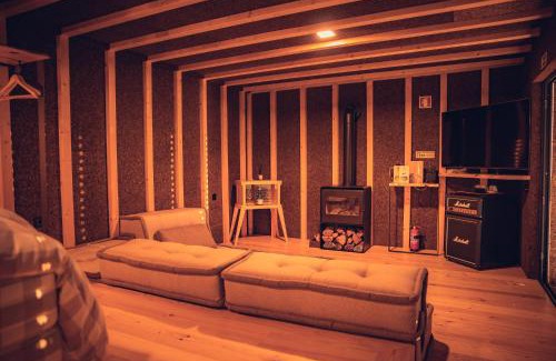 Azoia House | Charm Nature